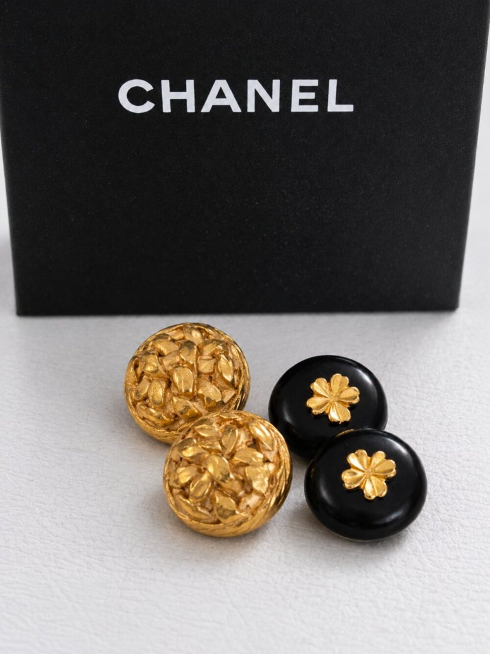 Authentic Chanel Buttons Lot Four: 2 Basketweave 24mm & 2 Lucky Clover 17mm VTG!
